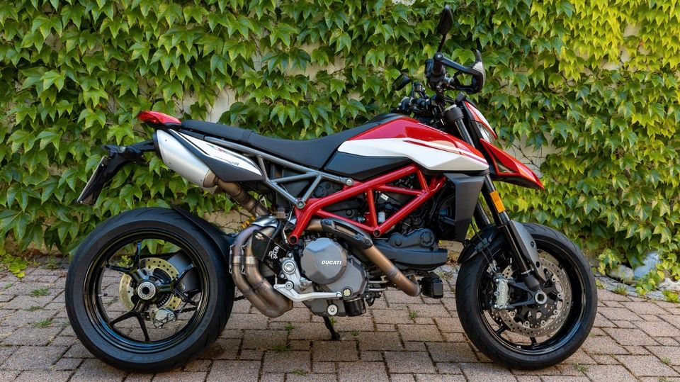 Ducati Hypermotard 950